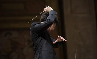 Christian Karlsen dirigerar